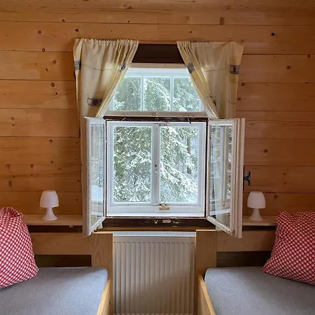 Lesni Zatisi- Harrachov